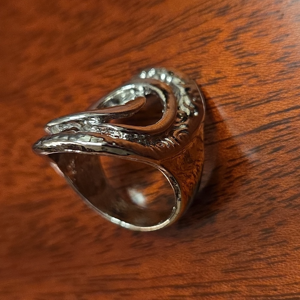 Silver Statement Ring - Picture 2 of 3